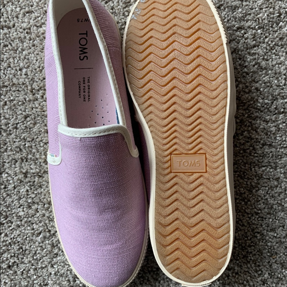Toms Shoes
